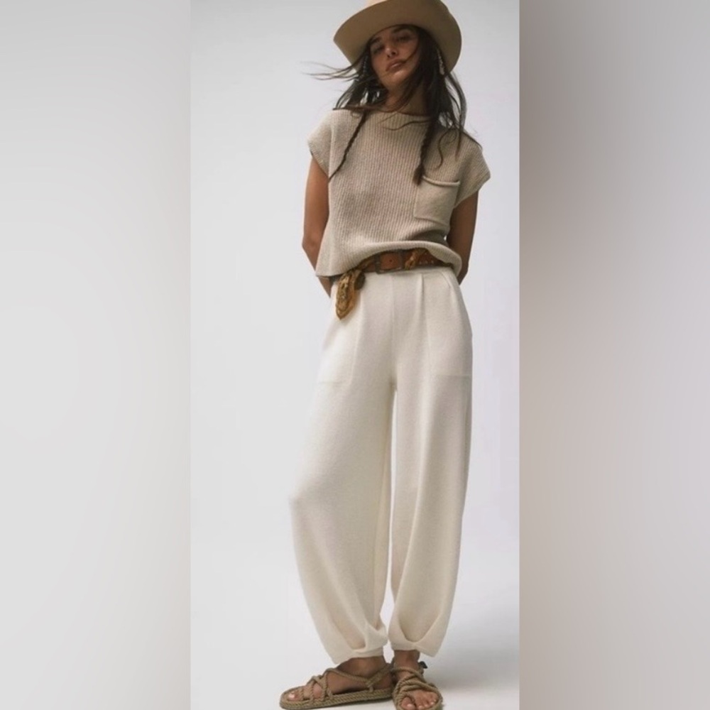 Casual Knit Sweater Set in Ivory!